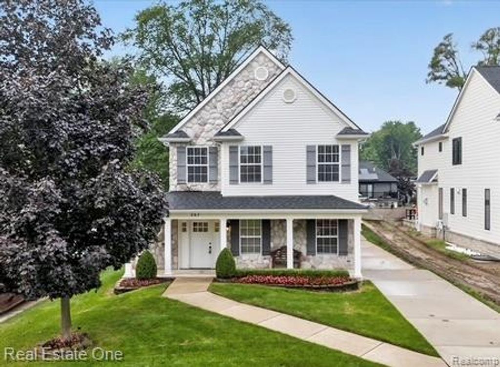 757 Lounsbury Avenue, Rochester