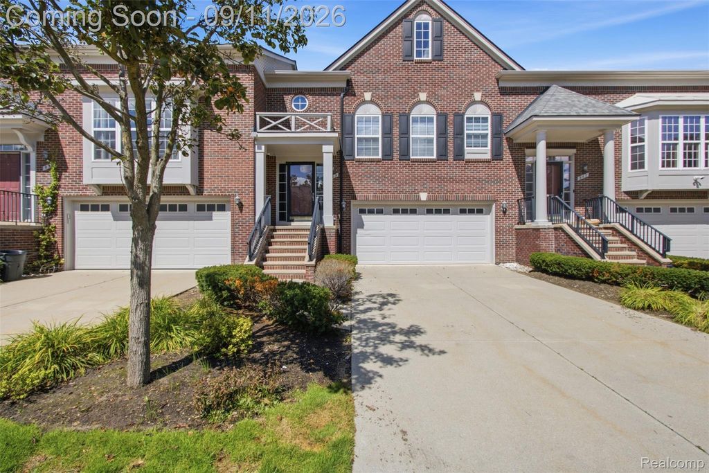963 Sandalwood Drive, Troy
