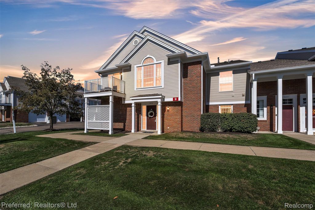 16776 Dover Drive, Northville