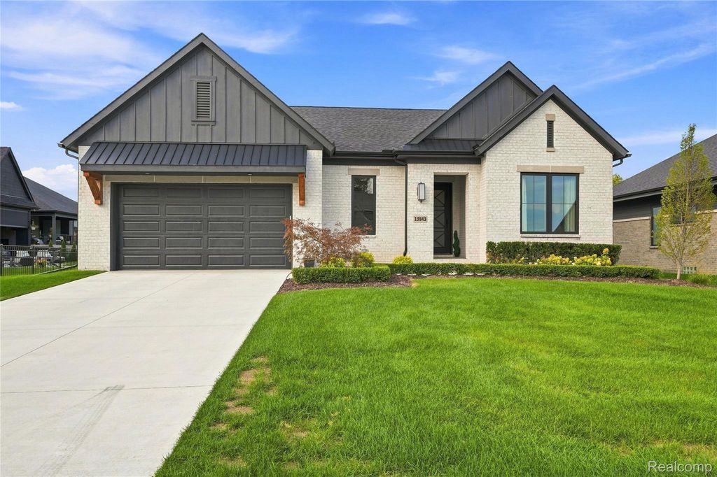 13843 Quail View Drive, Washington township