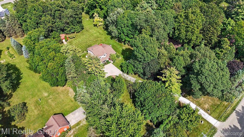 11471 31 Mile Road, Washington