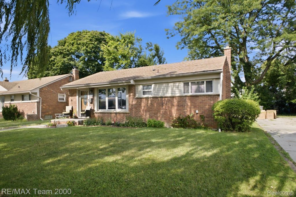 3320 Southfield Road, Dearborn