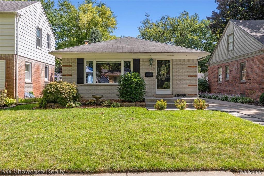 11304 Ingram Street, Livonia