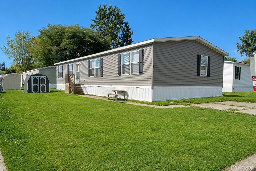 30153 Joliet, Novi