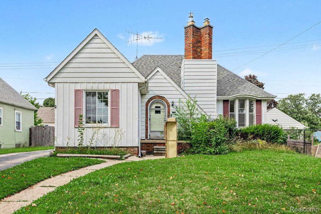 2409 E Court Street, Flint