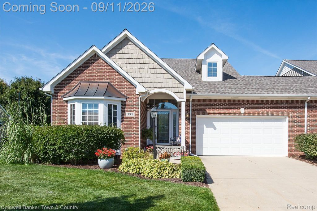 398 Delmar Court, Highland charter township