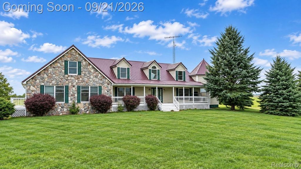 2609 Maple Grove Road, Deckerville