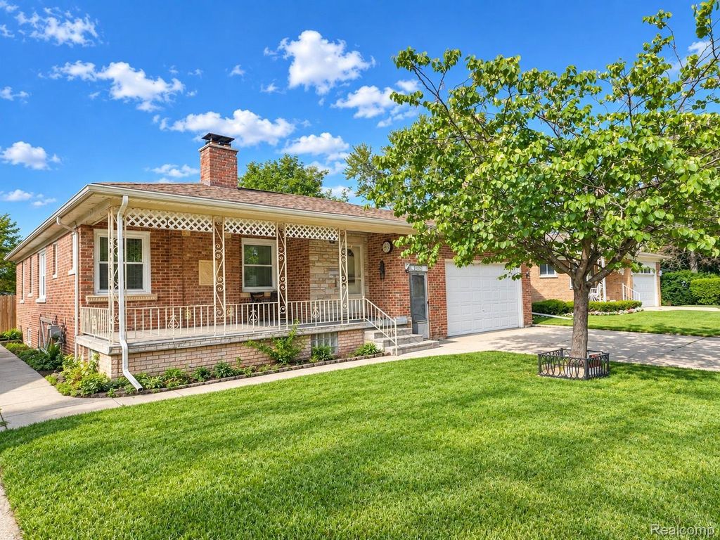 4529 Frazho Road, Warren