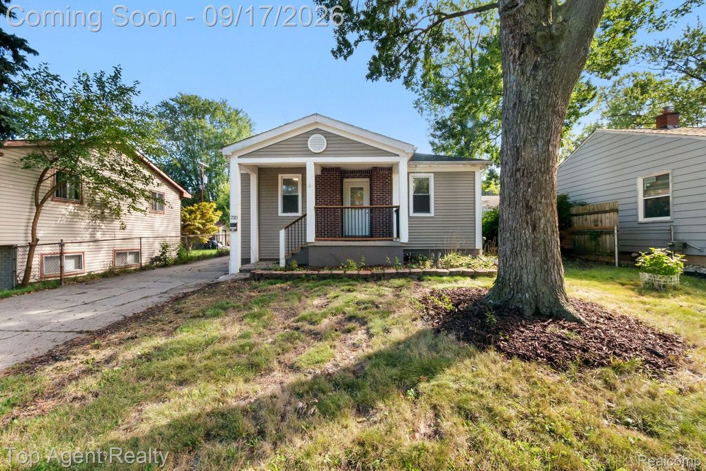 720 E Columbia Avenue, Pontiac