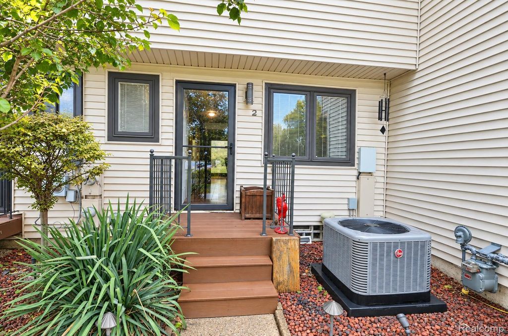 50676 Jefferson Avenue, New Baltimore
