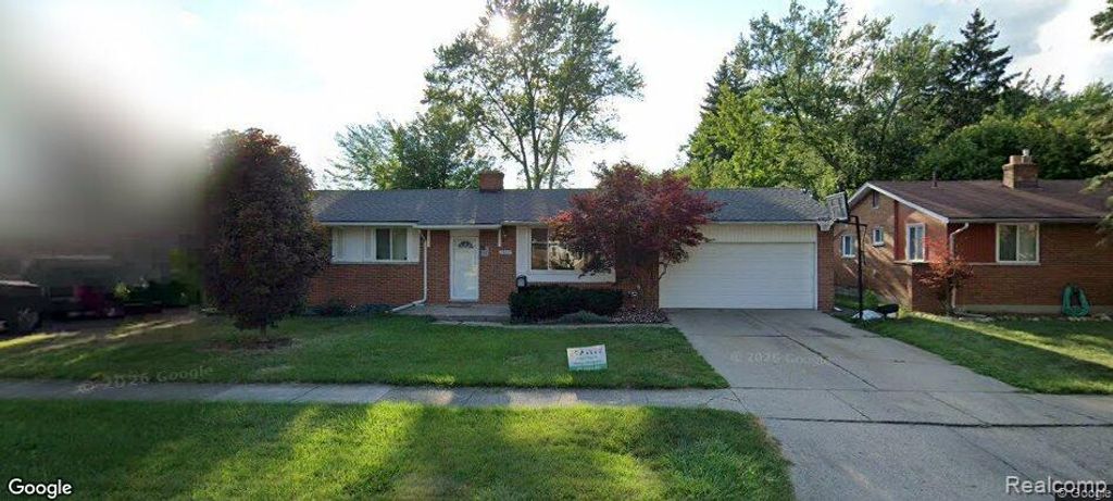 36431 Ledgestone Street N, Clinton Twp