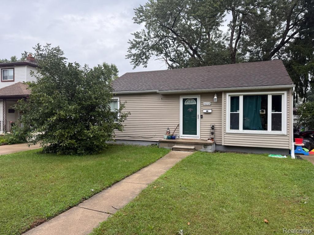 4653 Academy Street, Dearborn Heights