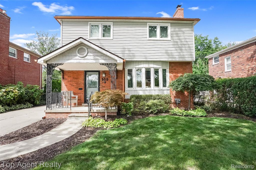 555 N Selfridge Boulevard, Clawson