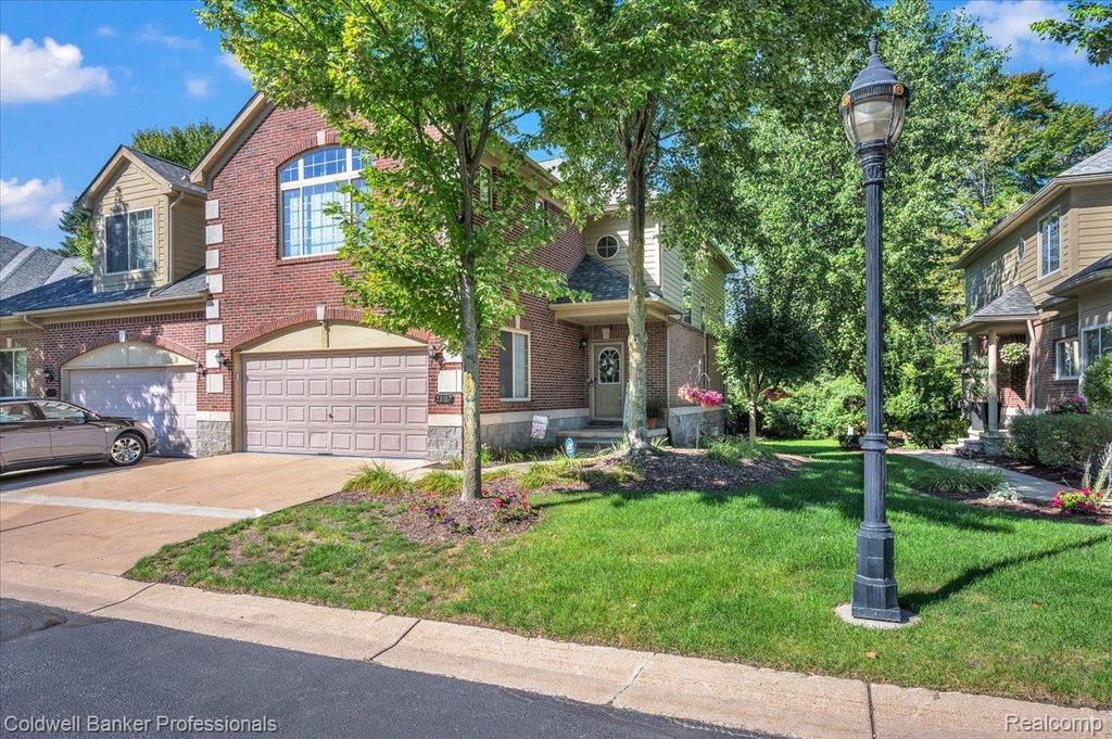 53167 Celtic Drive 8, Shelby Twp