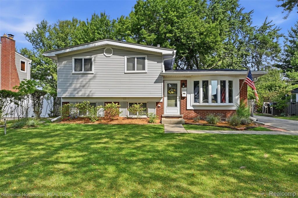 260 Burroughs Street, Plymouth