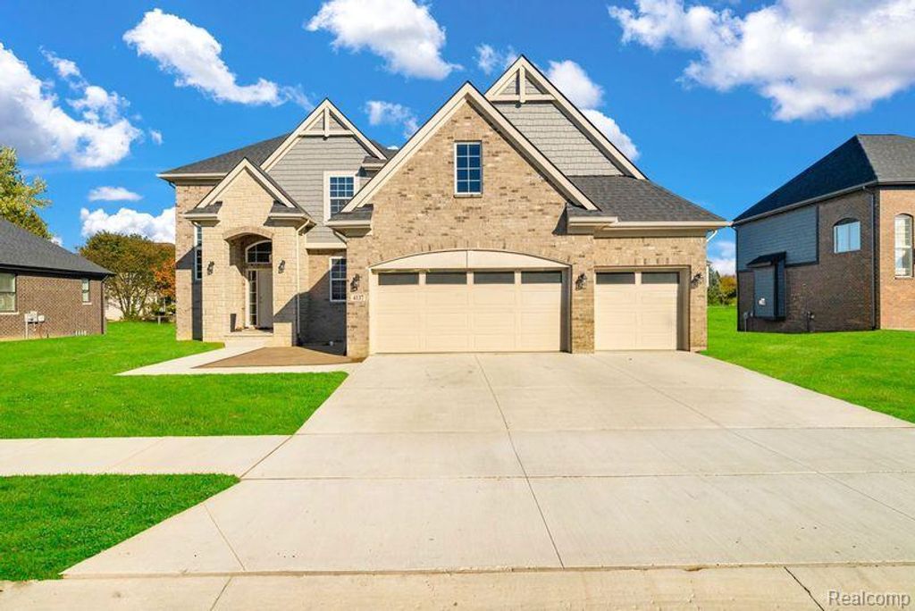 55168 Boxtree Drive, Shelby Twp