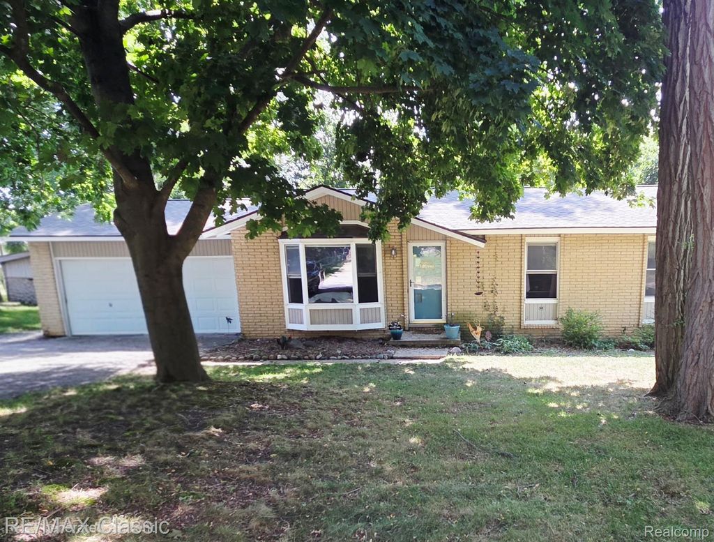 4510 Meadow Way, White Lake