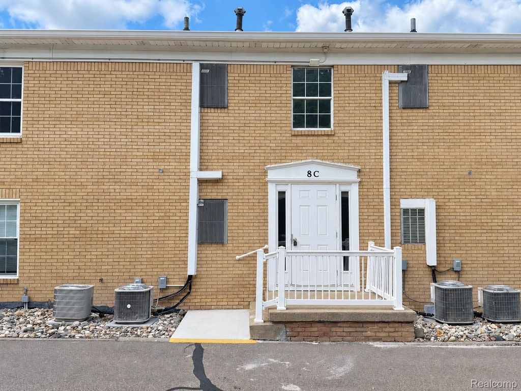 3333 Moores River Drive 812, Lansing