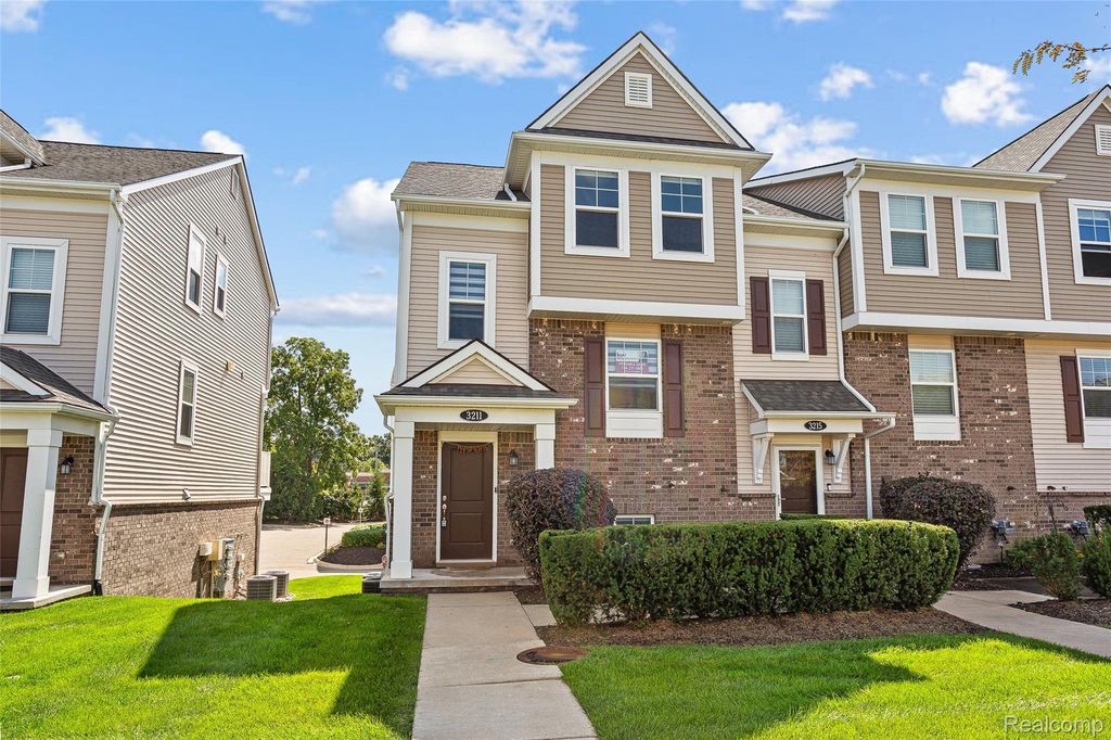 3211 Johanna Ware W, Wixom city
