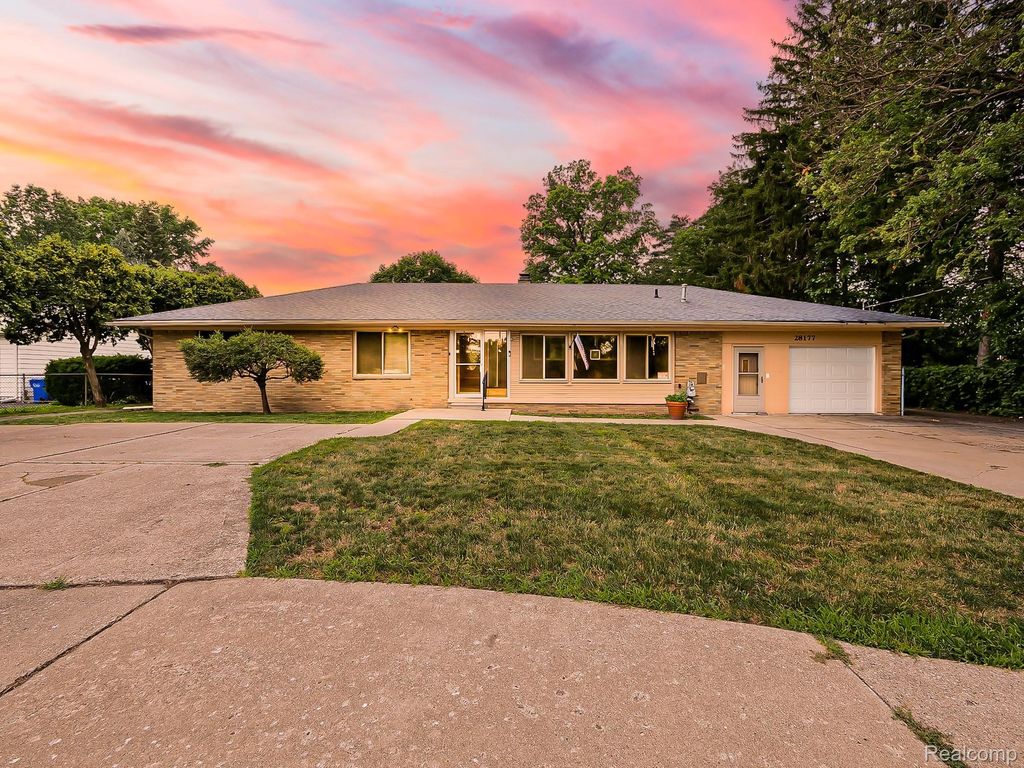 28177 Ryan Road, Warren