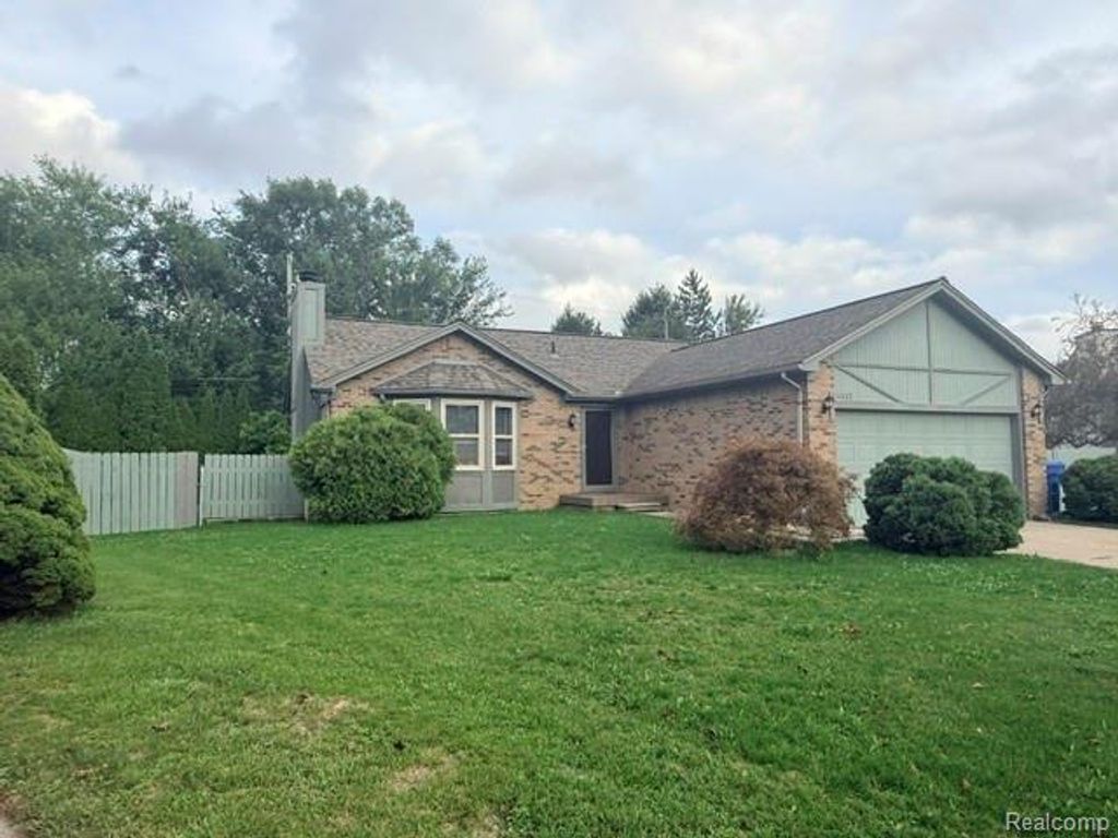 4832 Colony Court, Warren