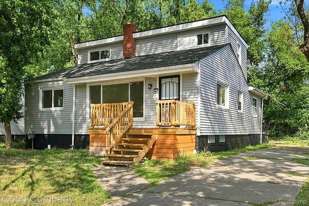 17228 Chapel Street, Detroit