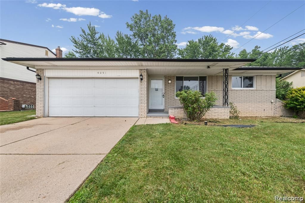 4051 Dickson Drive, Sterling Heights