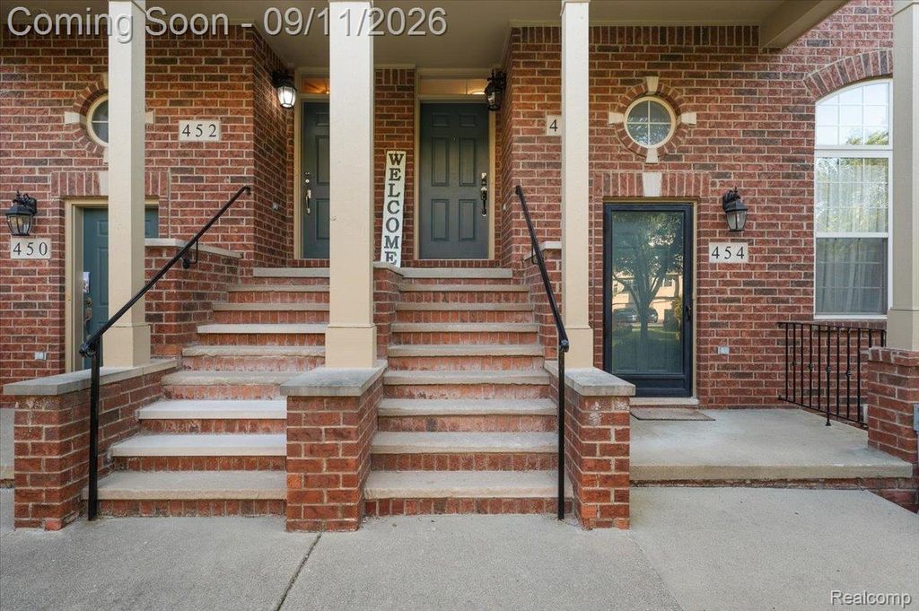456 Boardwalk Drive, Walled Lake