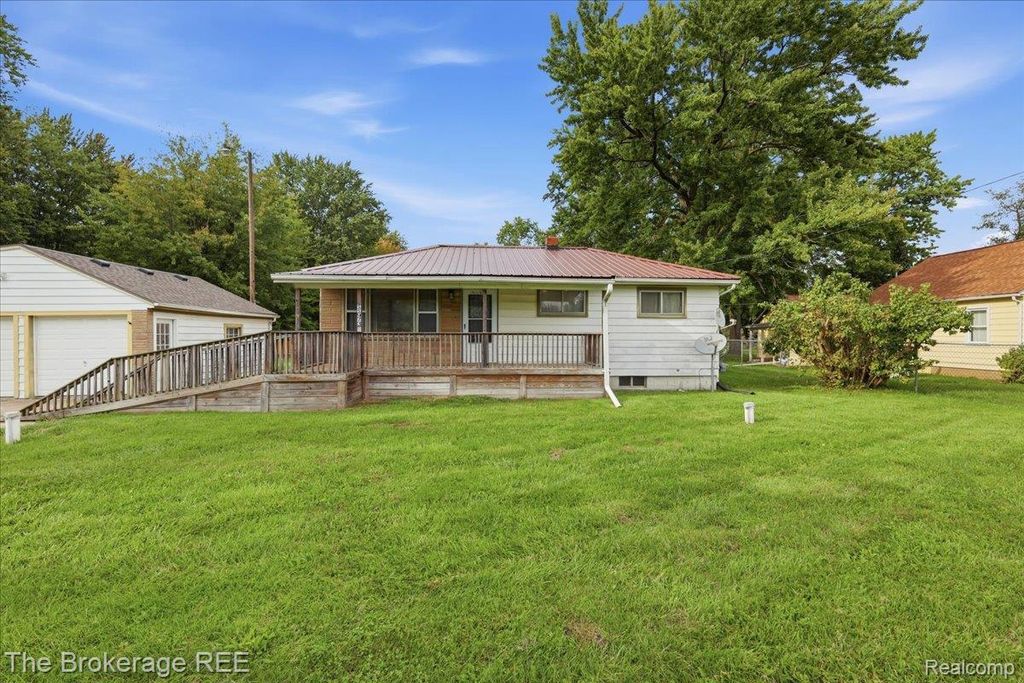 11973 E Brooks Road, Lennon