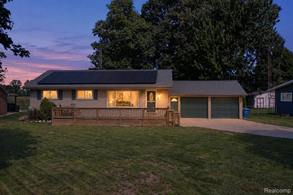 618 Maxine Drive, Davison