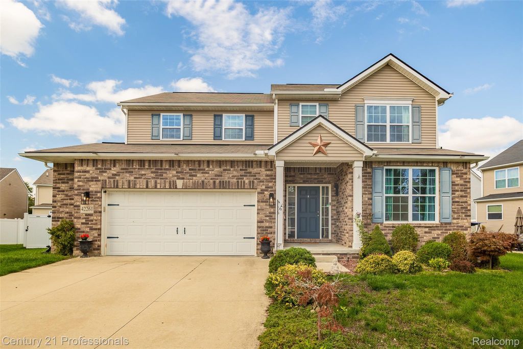 42261 Mandalay Court, Sterling Heights