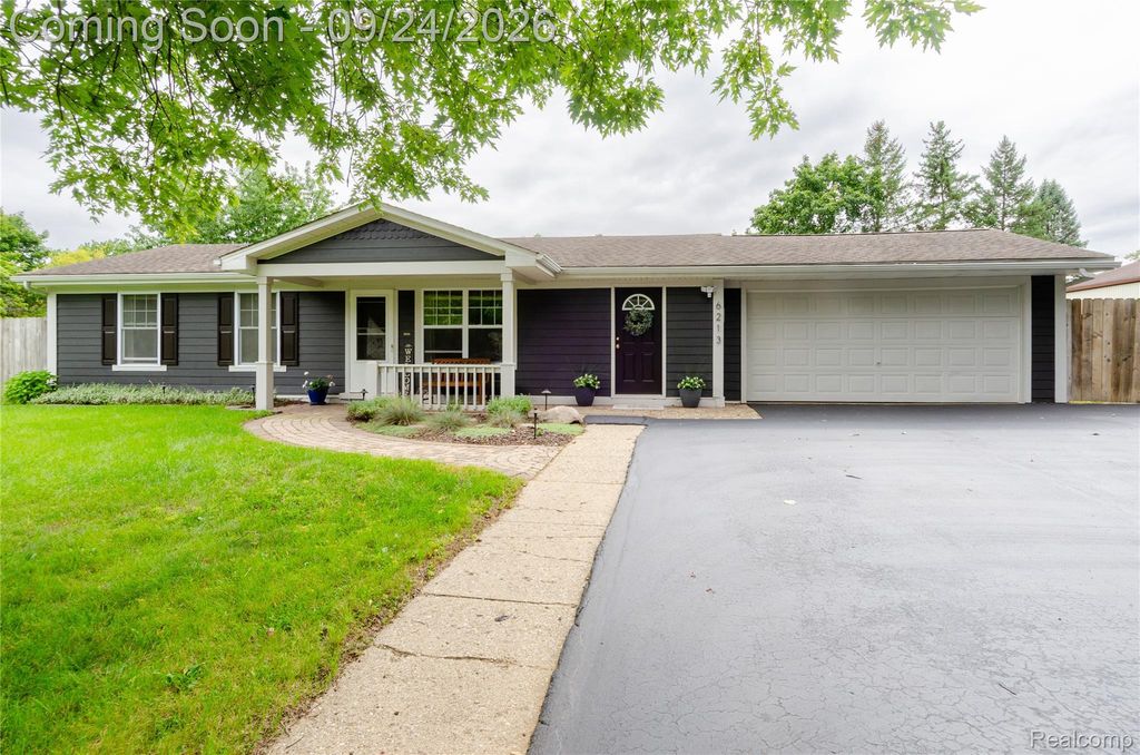 6213 Rowley Boulevard, Waterford charter township