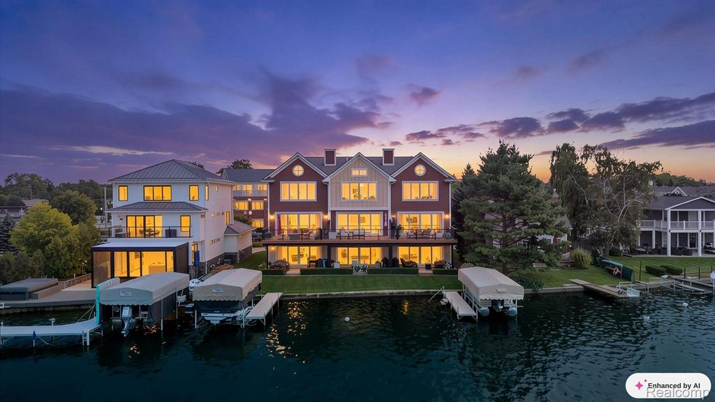 222 S Broadway Street, Lake Orion