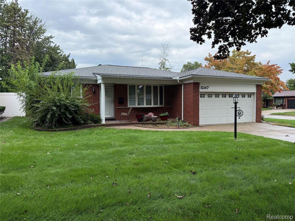 5347 Parent Avenue, Warren