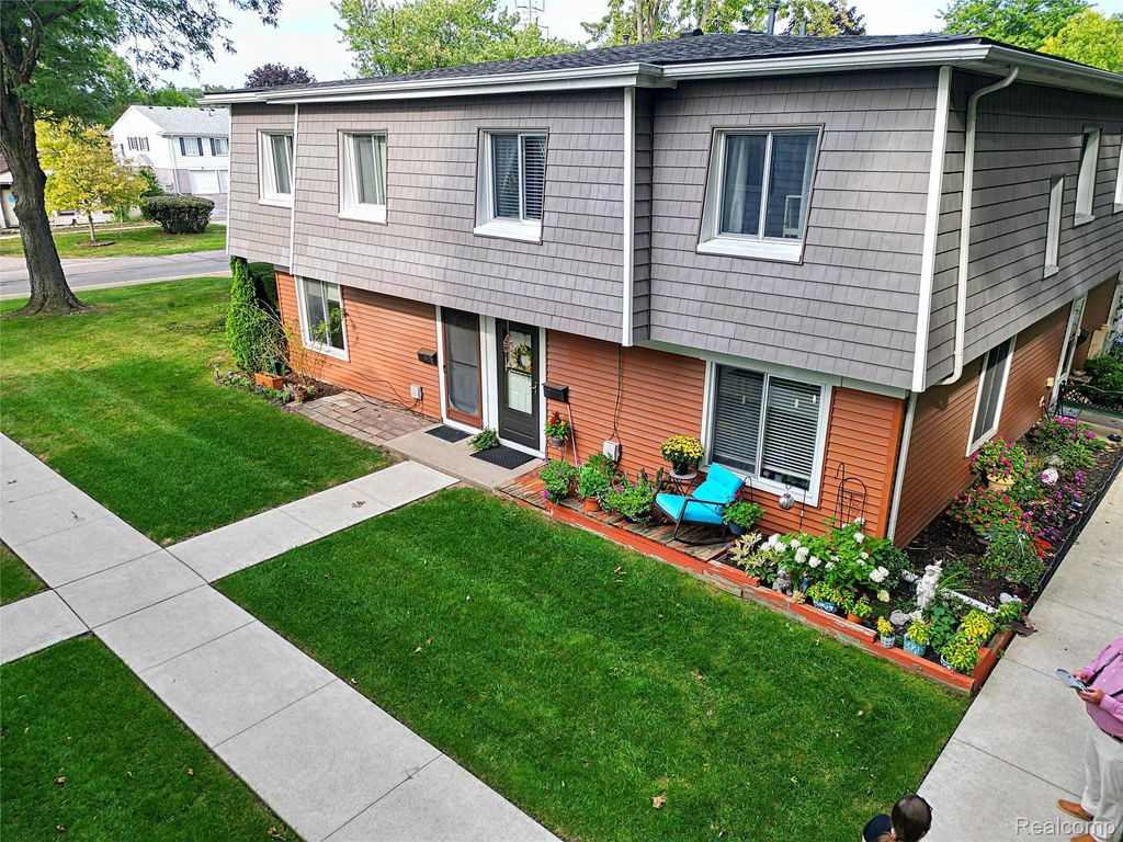 38173 Greenwood Street, Westland