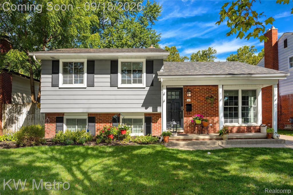 595 Shenandoah Drive, Clawson