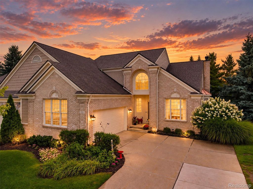 1385 Copper Circle, Rochester
