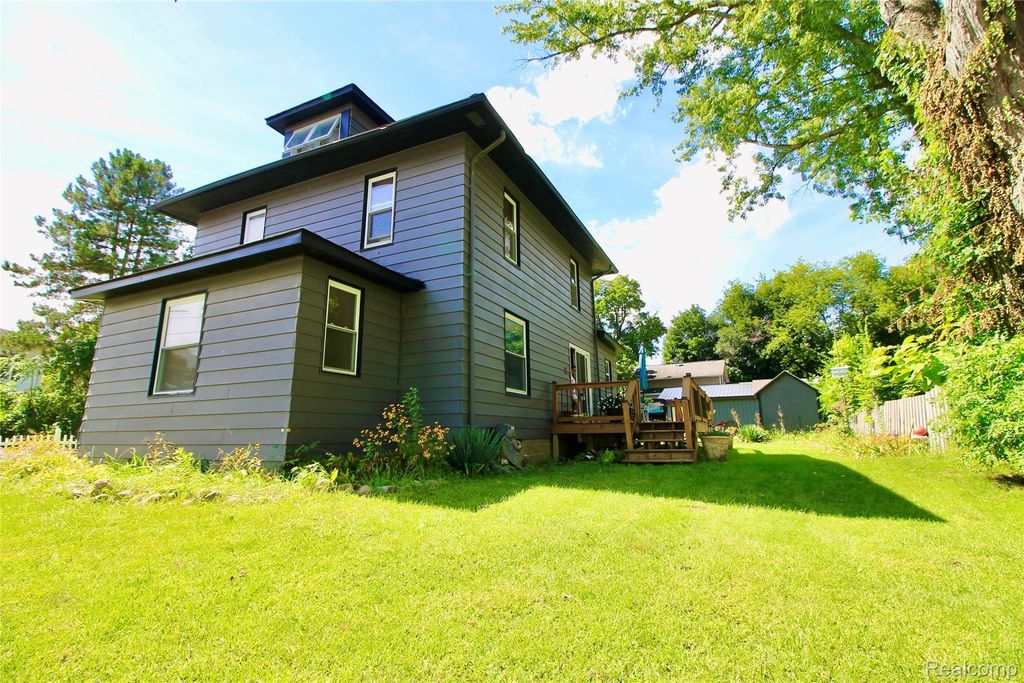16204 Seymour Road, Linden