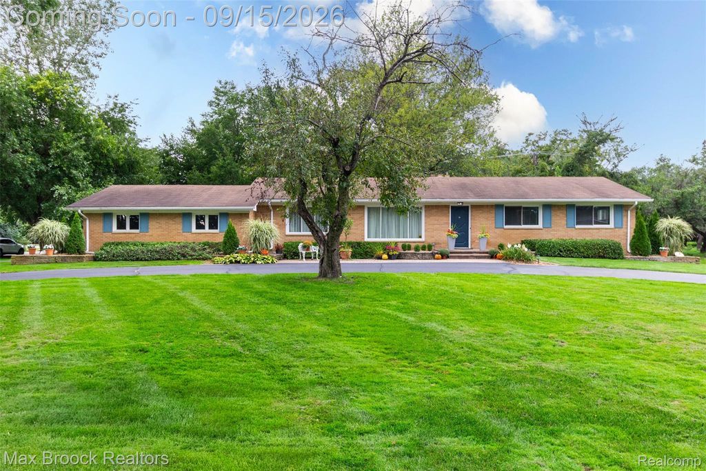 28513 W Kalong Circle, Southfield city
