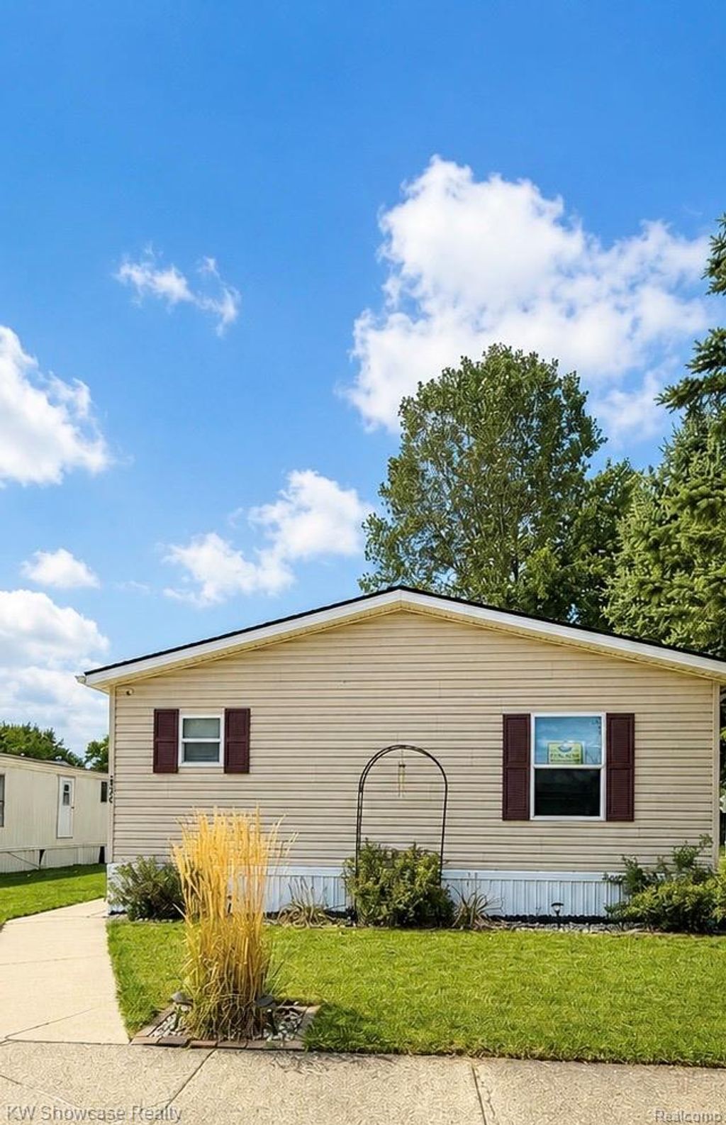 3326 Abbey, Wixom