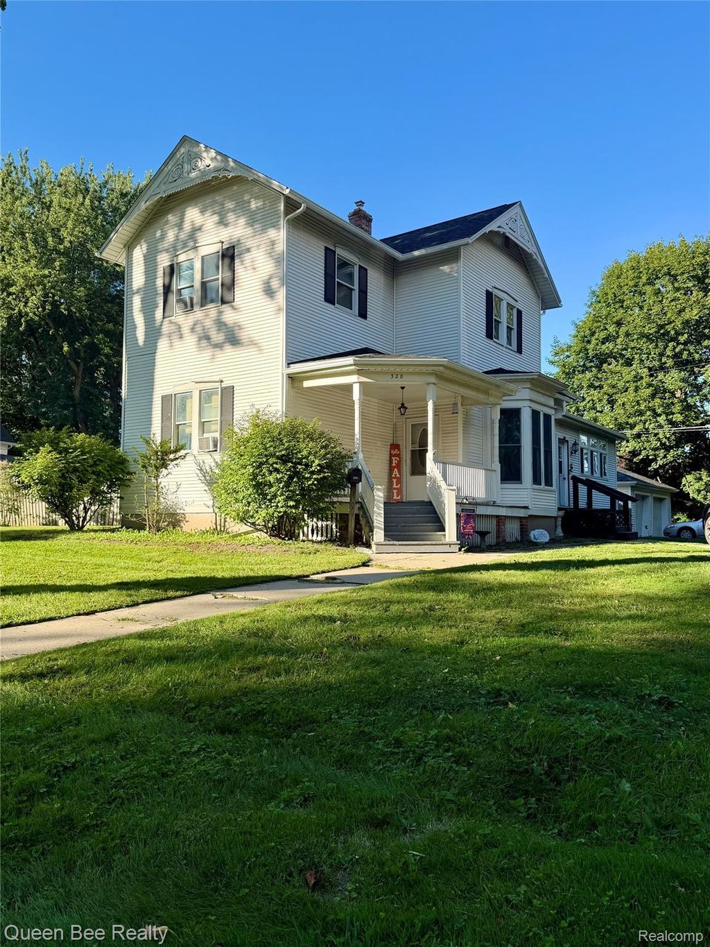 320 W Bush Street, Caro