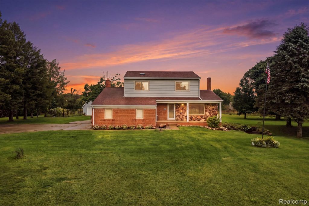 2800 Cedar Valley Drive, Marion township