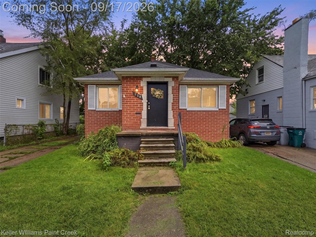 550 E Muir Avenue, Hazel Park