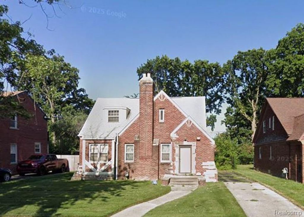 15895 Lindsay Street, Detroit