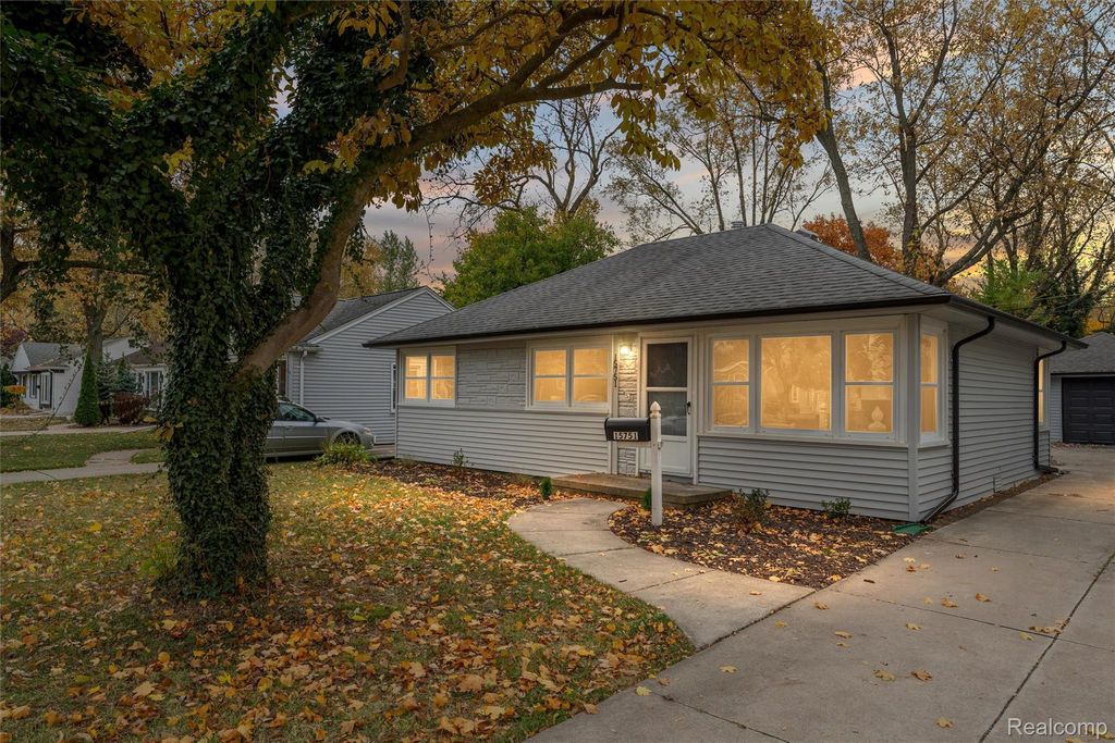 15751 W 14 Mile Road, Beverly Hills