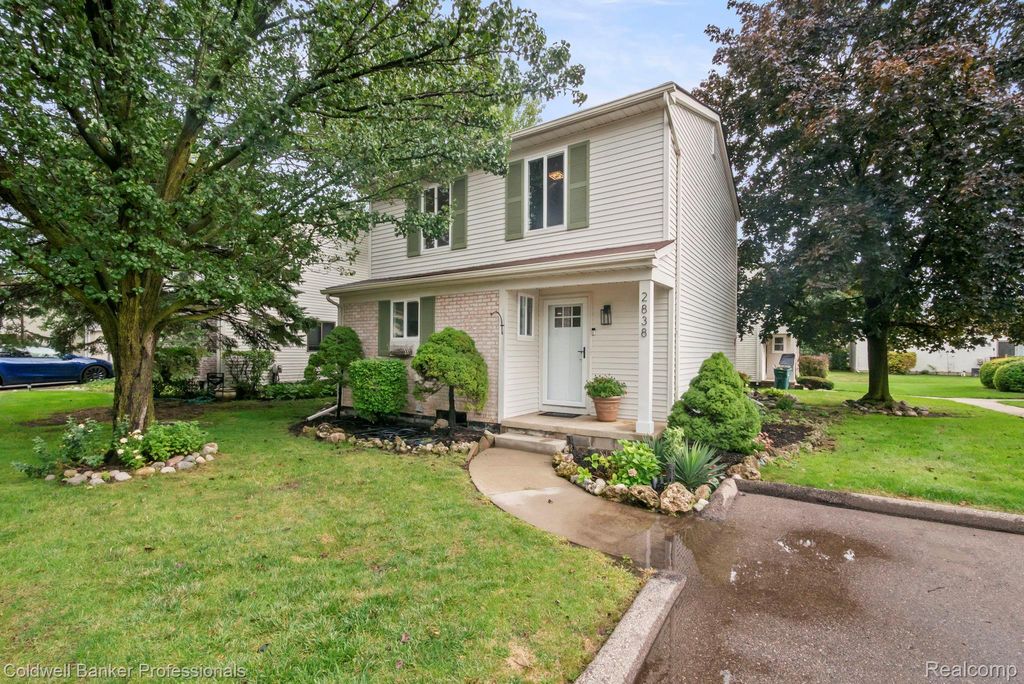 2838 Roundtree Drive, Troy