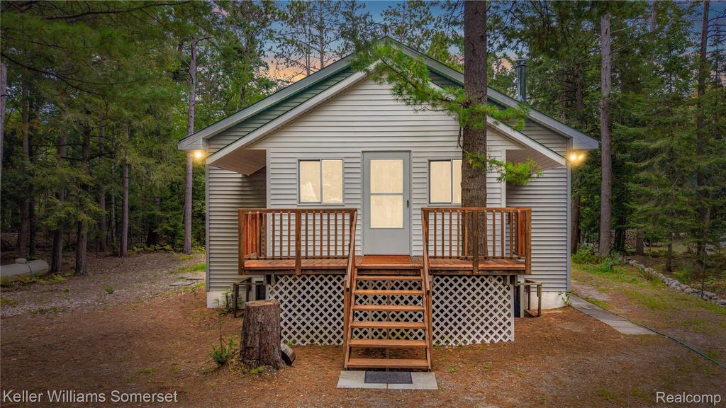 4664 Huron Beach Road, Alpena