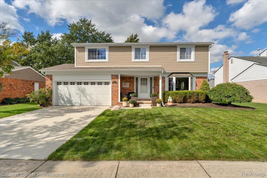 454 Queens Way, Canton