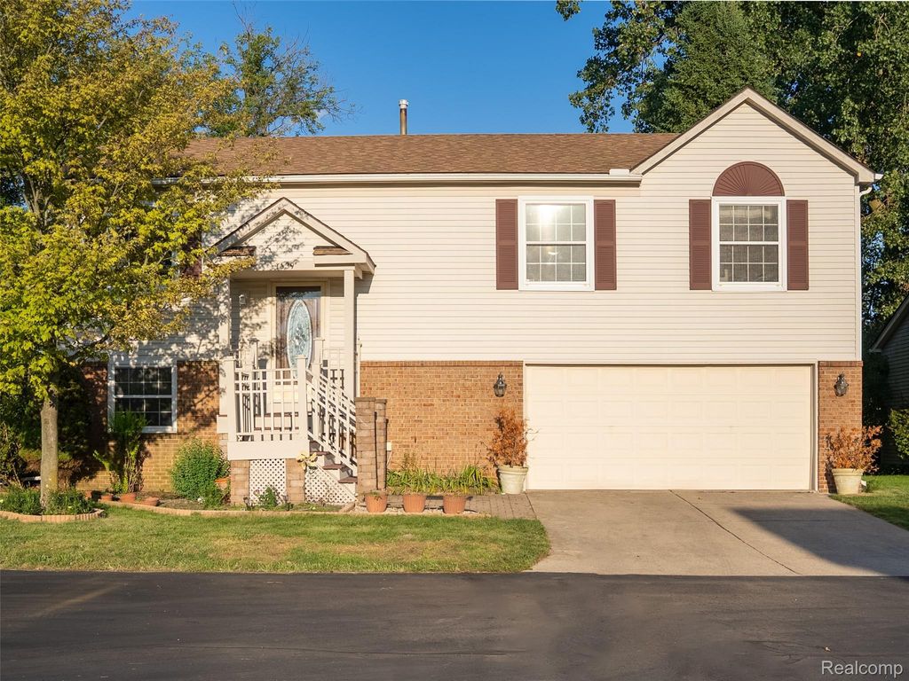 1639 Tulip Lane, Westland