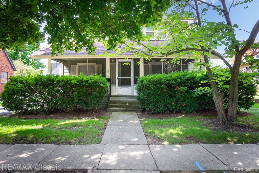 323 East Street, Milford